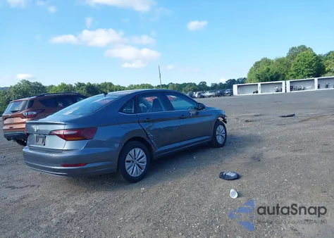 2019 Volkswagen Jetta 1.4T R-Line/1.4T S/1.4T Se from USA, damaged, VIN 3VWC57BU9KM086185